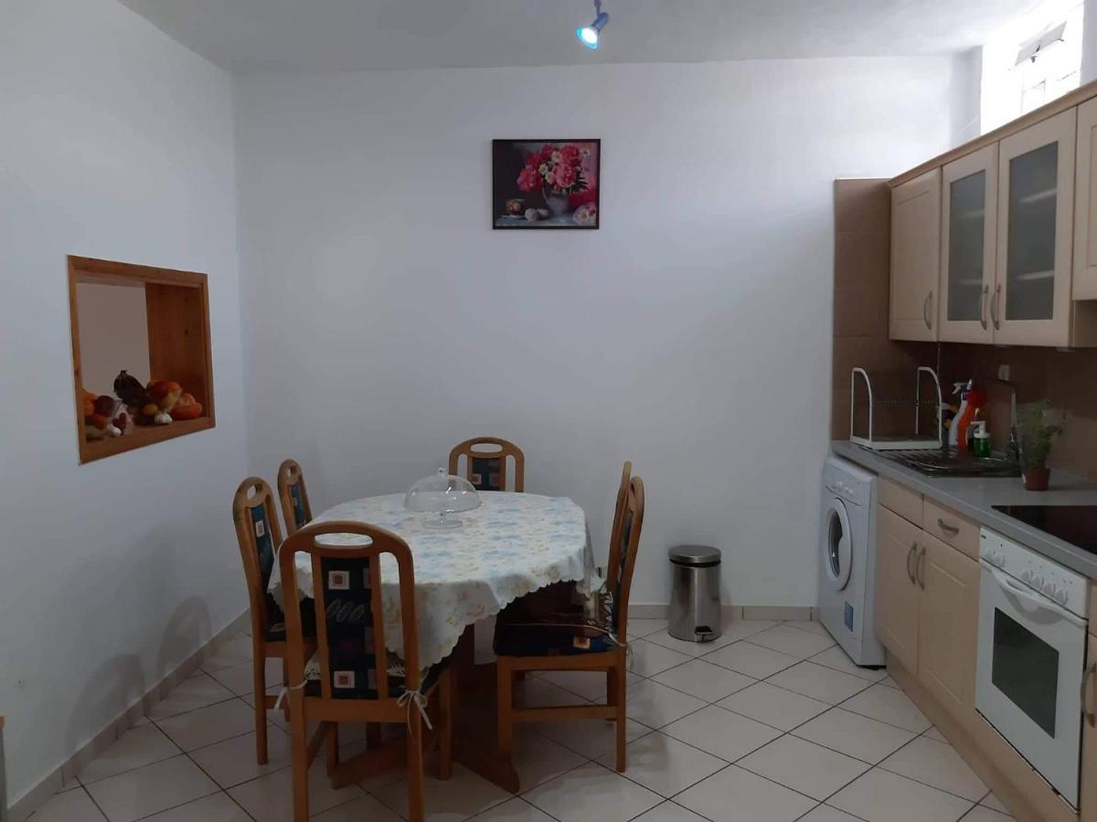 Alexandros Cosy House For Family Vacation Lägenhet Chania  Exteriör bild